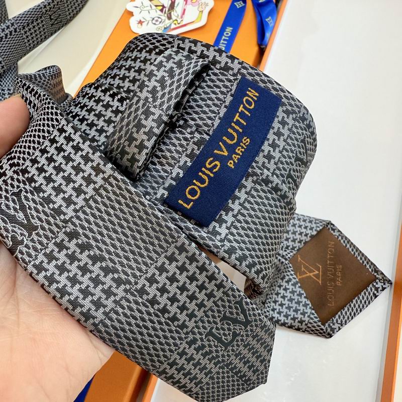 LV Tie hm (71)