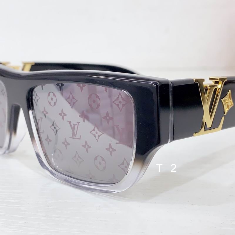 LV Z2873U 55 18-145 b07