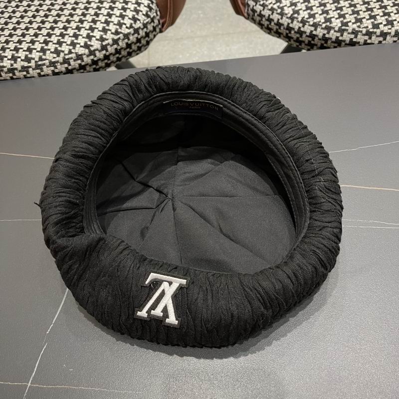 LV beret (39)
