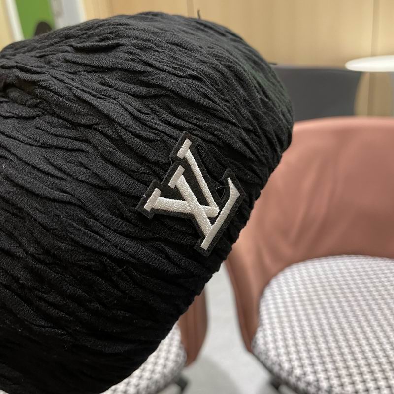 LV beret (42)