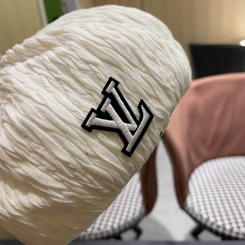 LV beret (52)