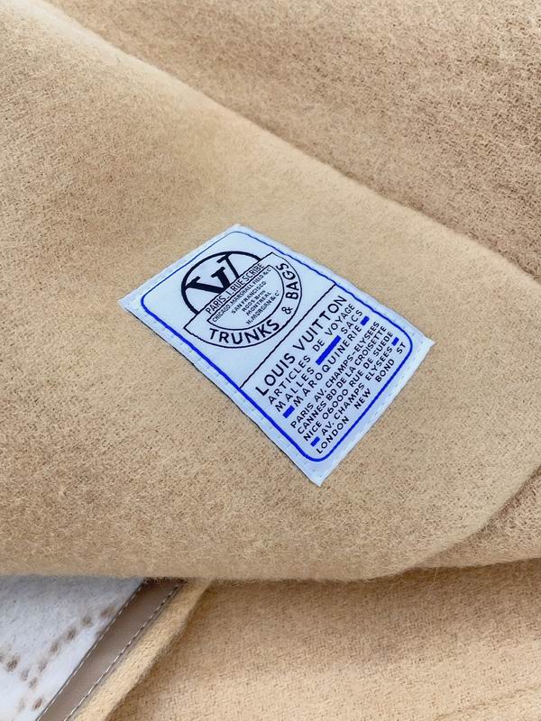 LV cloak 180X75cm E (1)