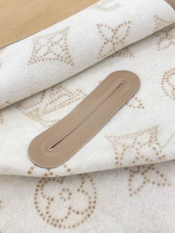 LV cloak 180X75cm E (4)