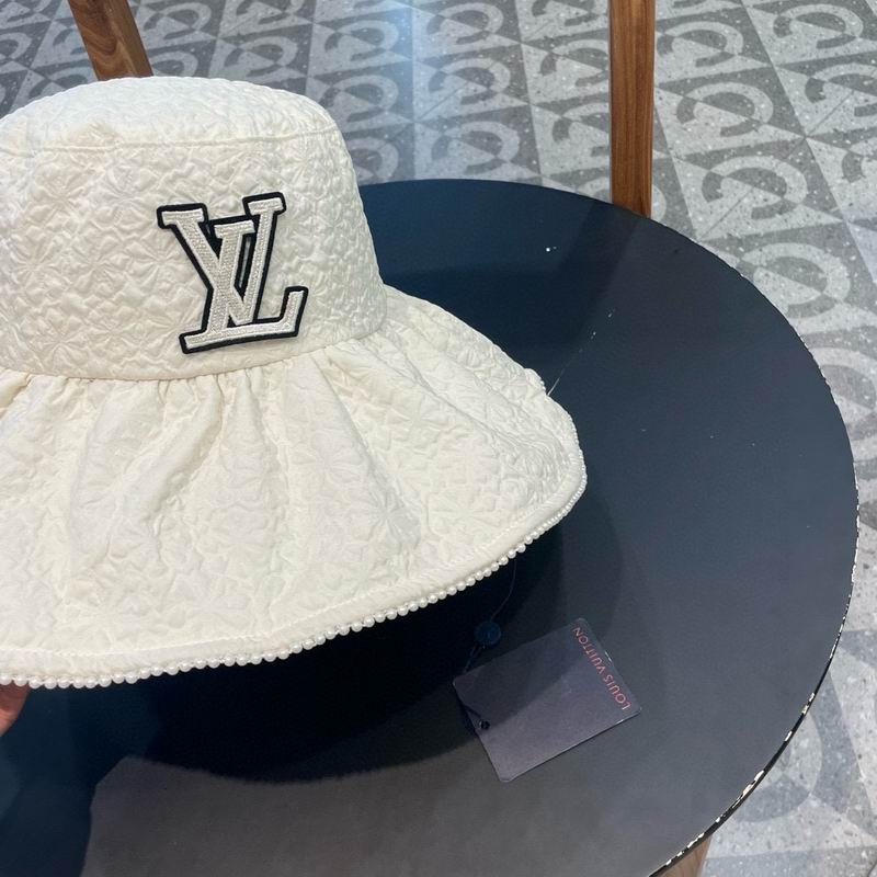 LV hat (115)