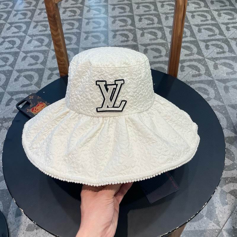 LV hat (119)