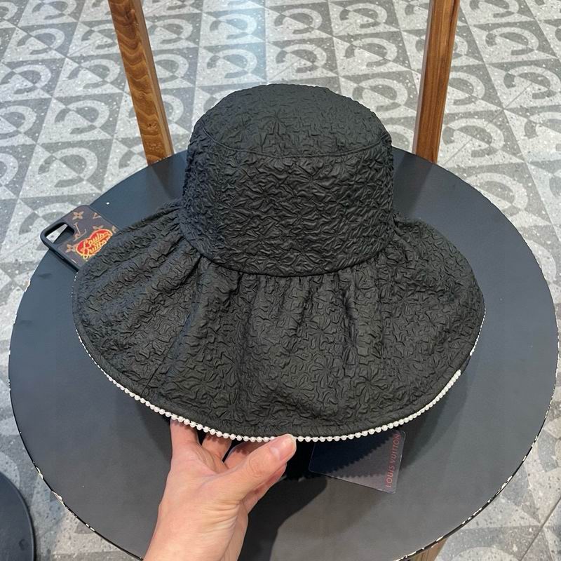 LV hat (128)