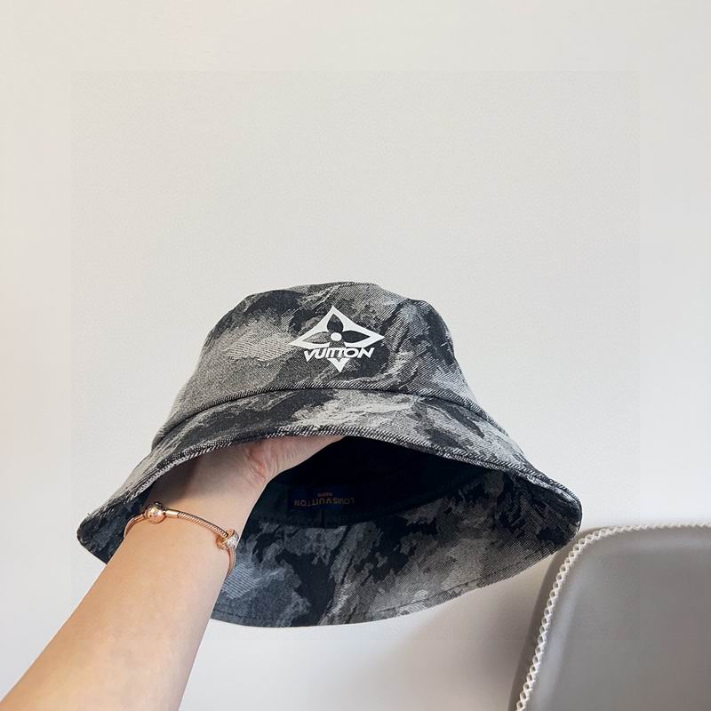 LV hat (149)