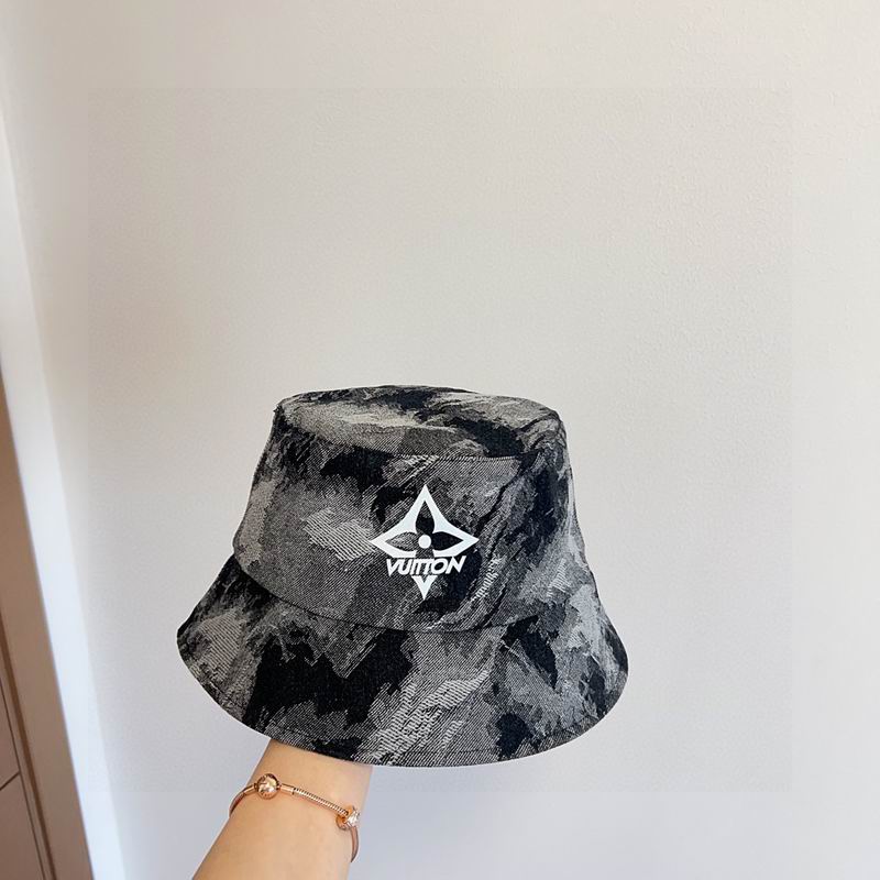 LV hat (150)