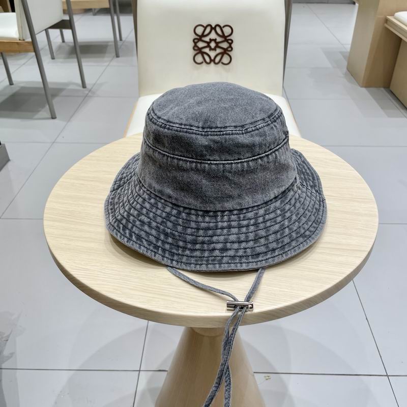LV hat (25)