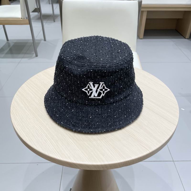 LV hat (290)