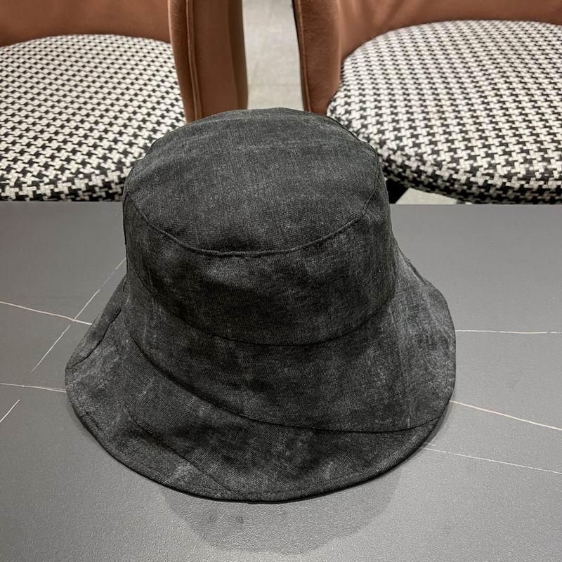 LV hat (308)