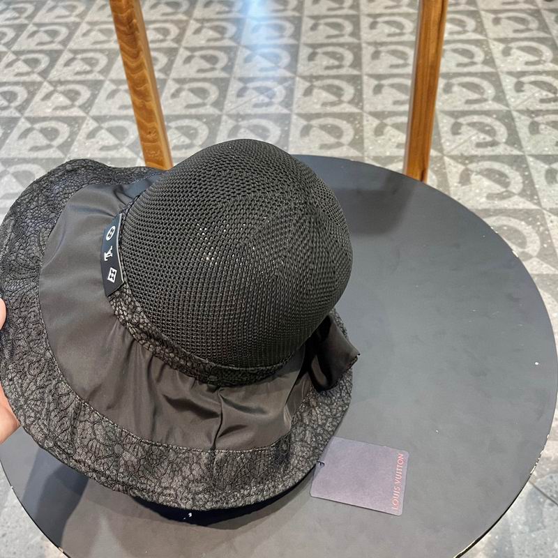 LV hat (383)