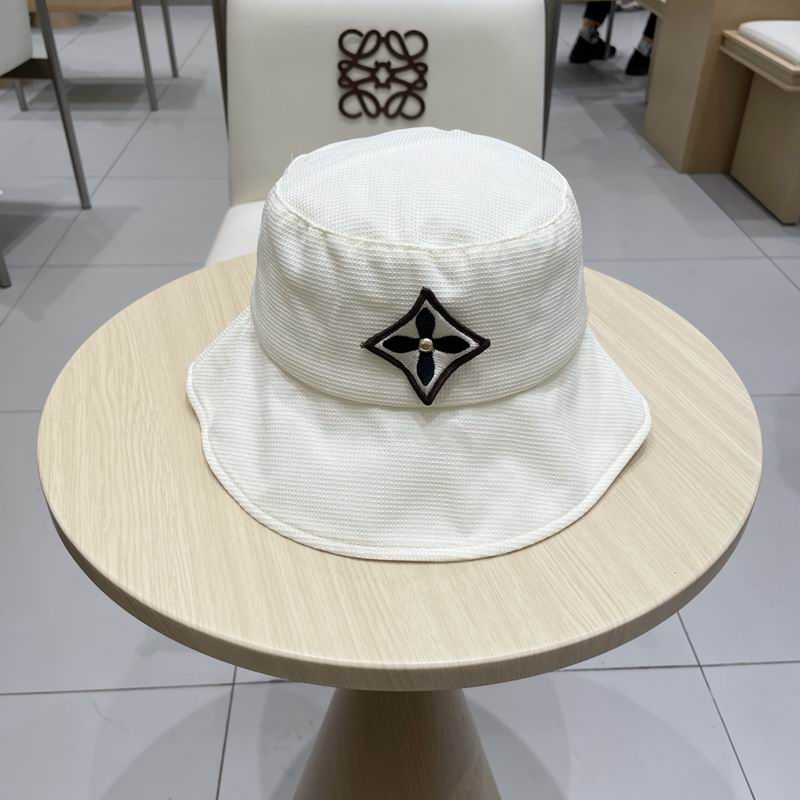 LV hat (45)