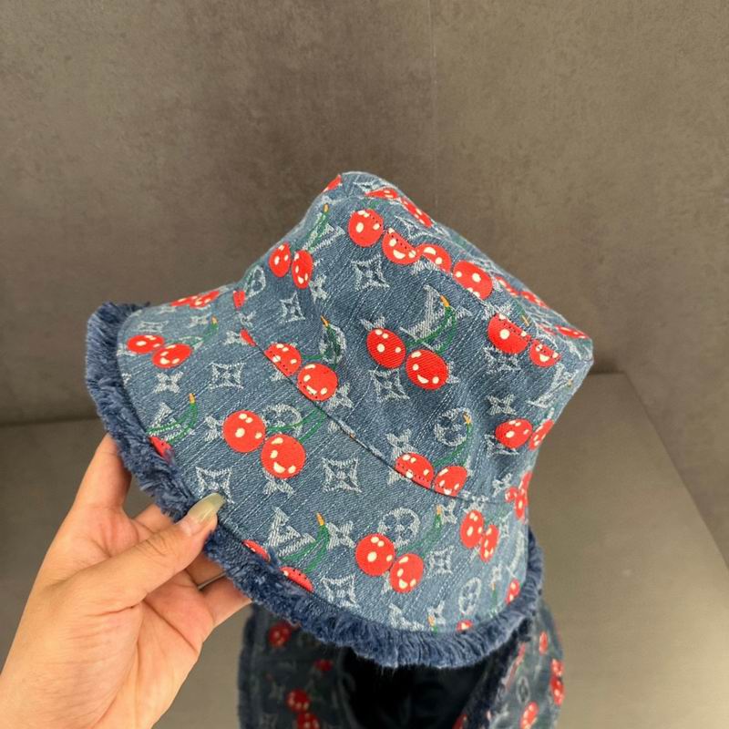 LV hat dx (111)