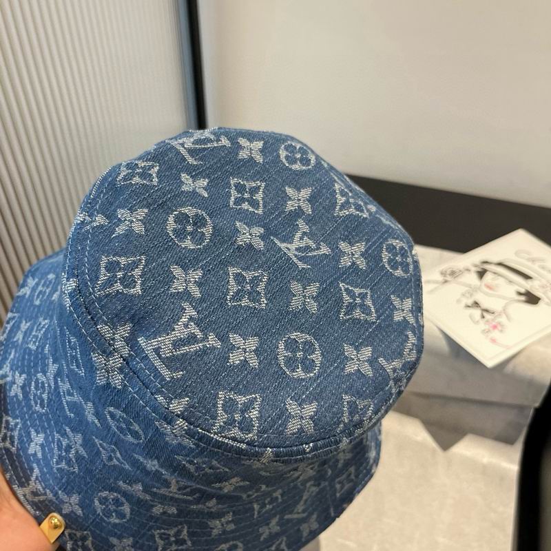 LV hat dx (1205)