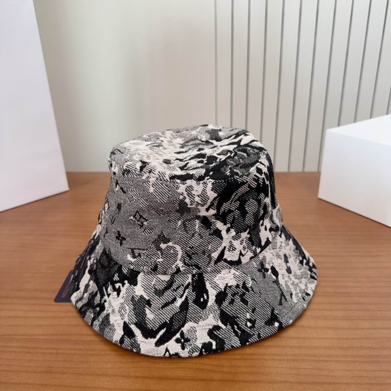 LV hat dx (138)