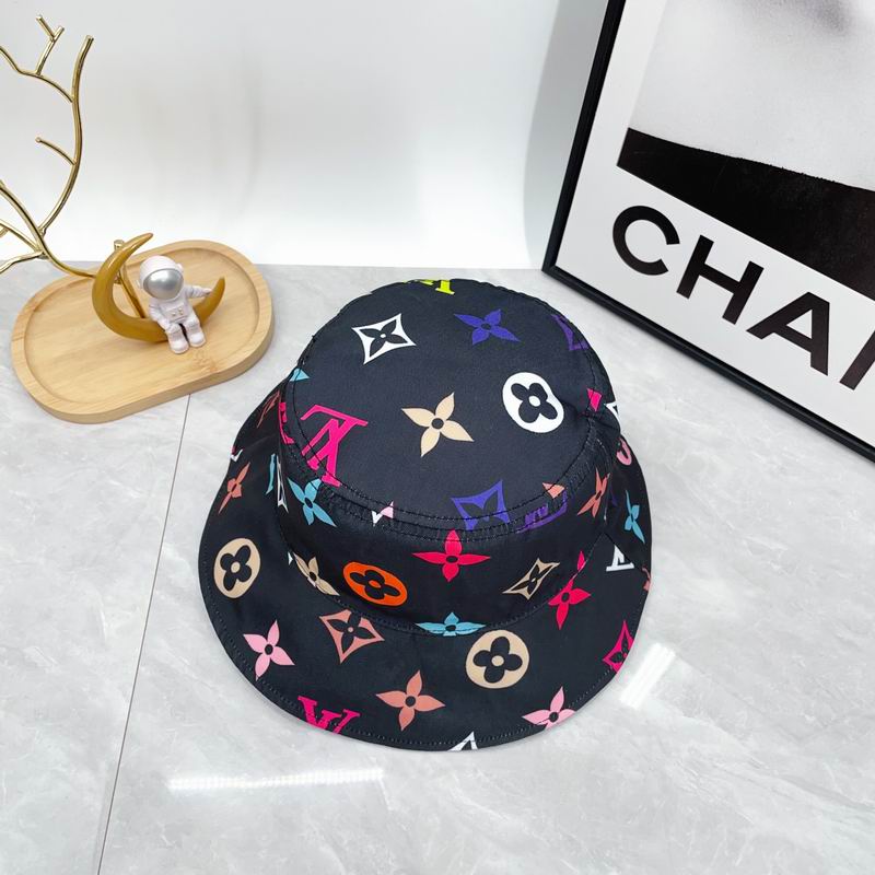 LV hat dx (1576)