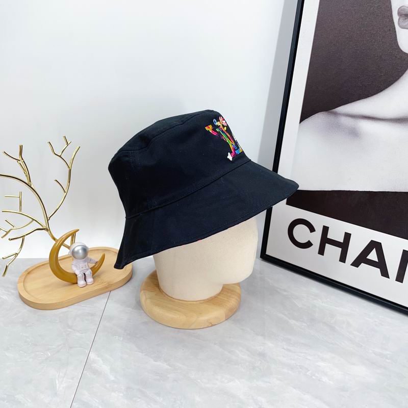 LV hat dx (1581)