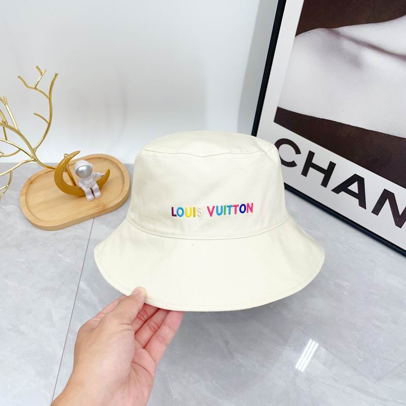 LV hat dx (1587)