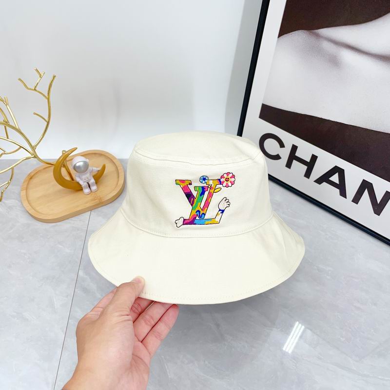 LV hat dx (1588)