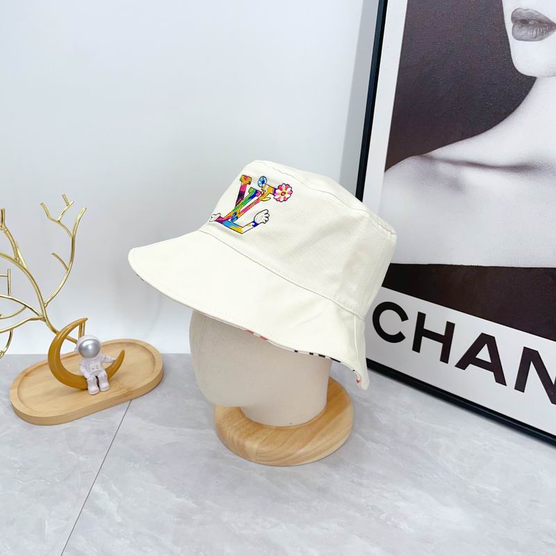 LV hat dx (1590)