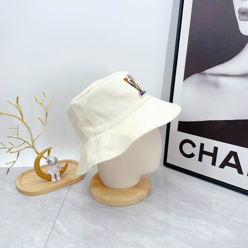 LV hat dx (1591)