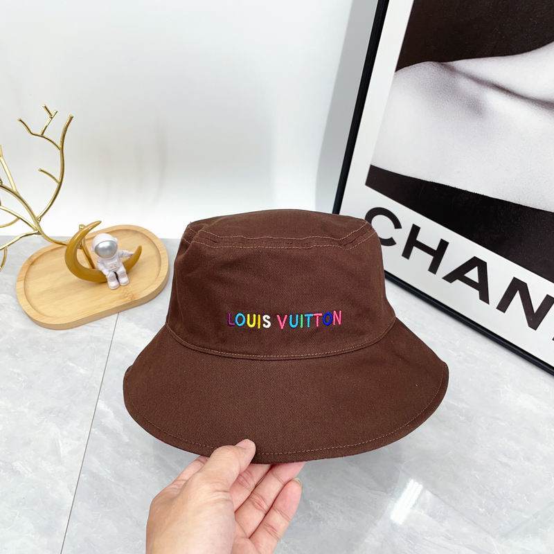 LV hat dx (1596)