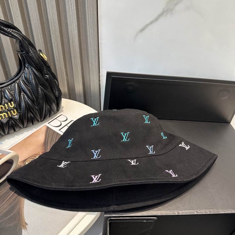 LV hat dx (67)