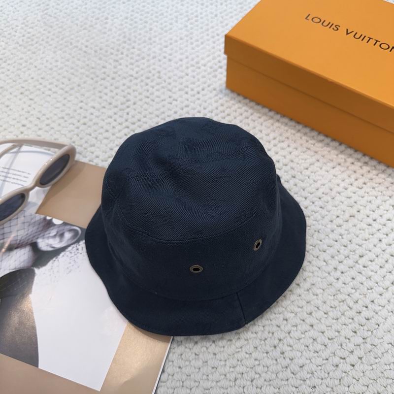 LV hat dx (706)