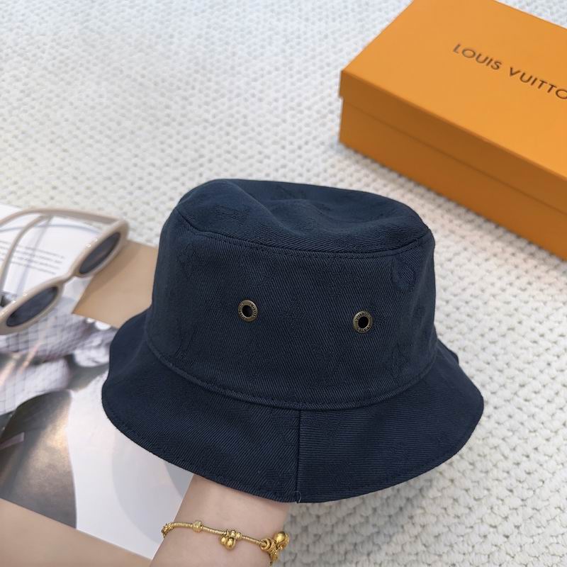 LV hat dx (707)
