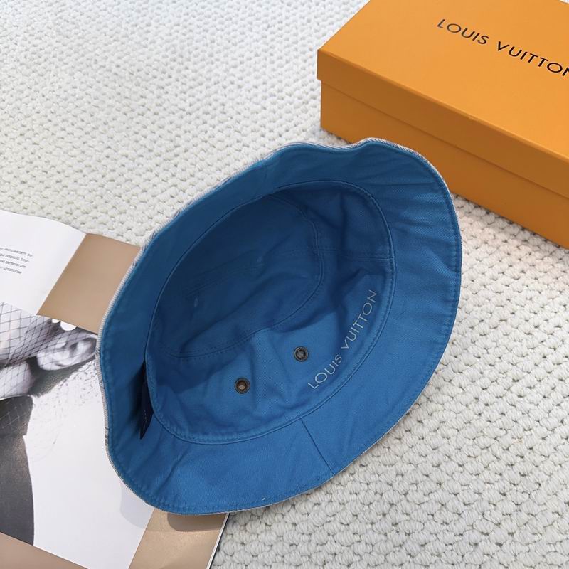 LV hat dx (713)