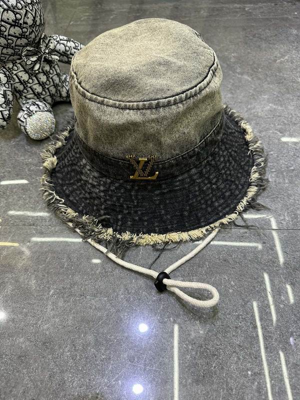 LV hat dx (868)