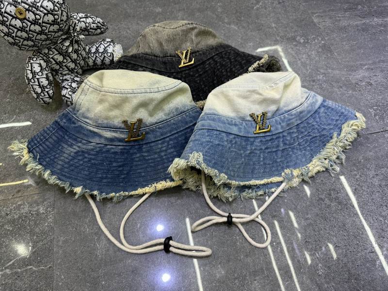 LV hat dx (869)