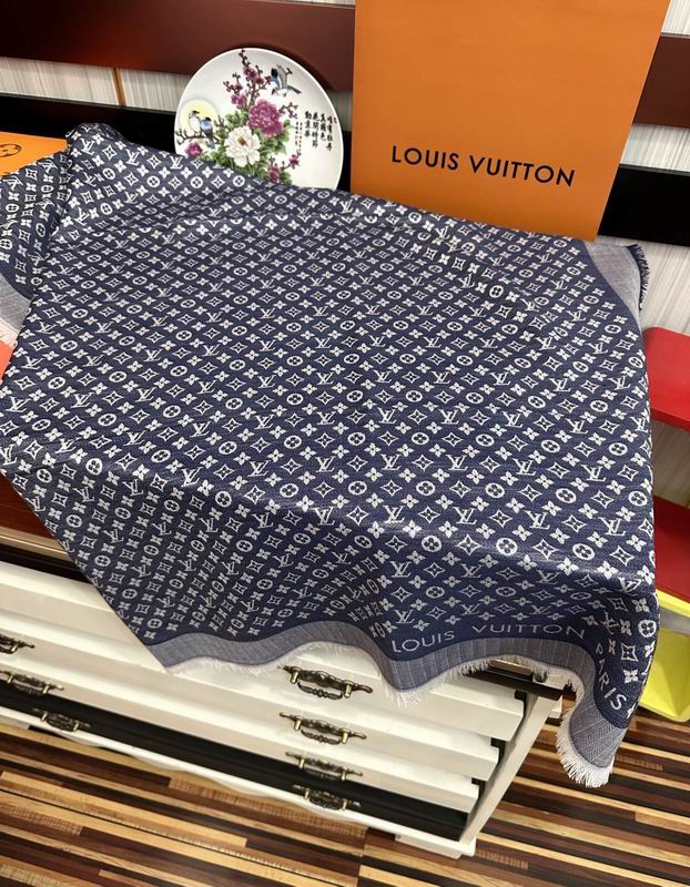 LV scarf 120X120cm 50%羊毛 50%羊绒 E (14)
