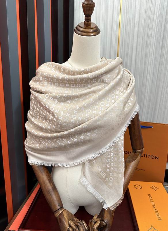 LV scarf 120X120cm 50%羊毛 50%羊绒 E (17)