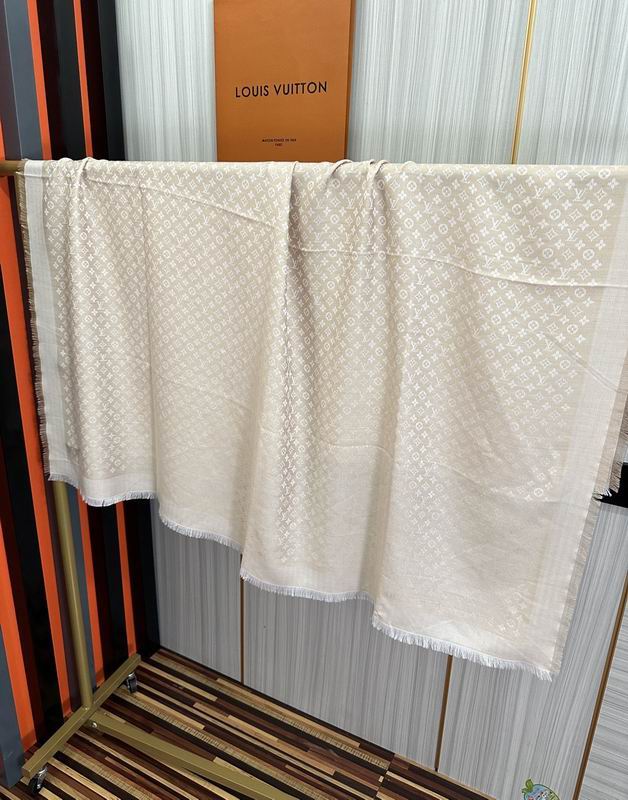 LV scarf 120X120cm 50%羊毛 50%羊绒 E (18)