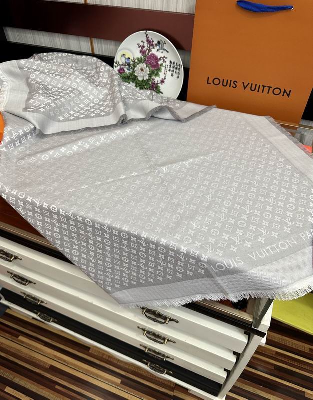 LV scarf 120X120cm 50%羊毛 50%羊绒 E (5)