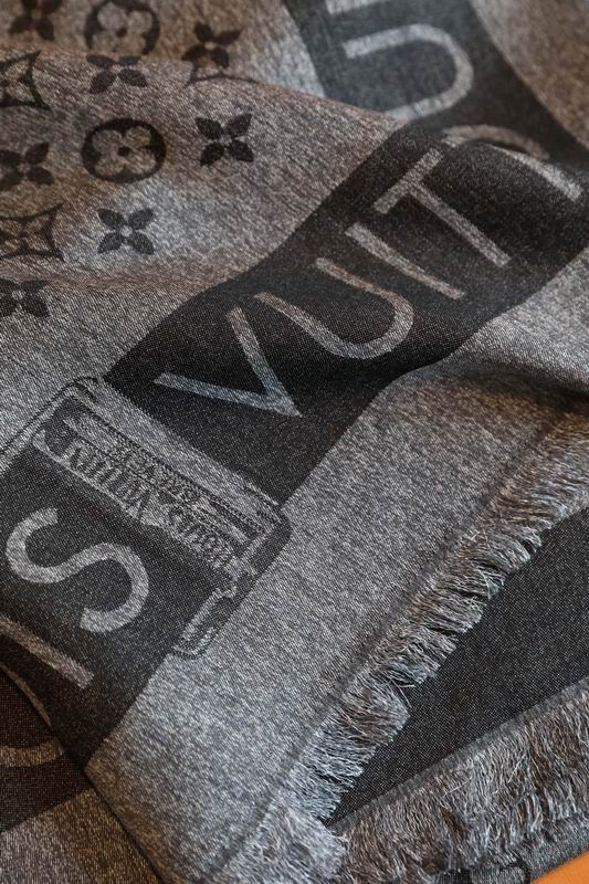 LV scarf 140X140cm 60%真丝 40%羊毛 E (10)