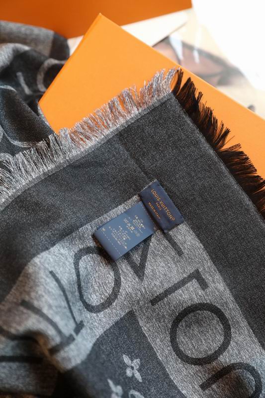 LV scarf 140X140cm 60%真丝 40%羊毛 E (12)