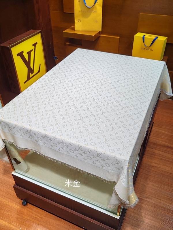 LV scarf 140X140cm 60%真丝40%羊毛 E (13)