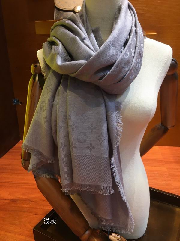 LV scarf 140X140cm 60%真丝40%羊毛 E (170)