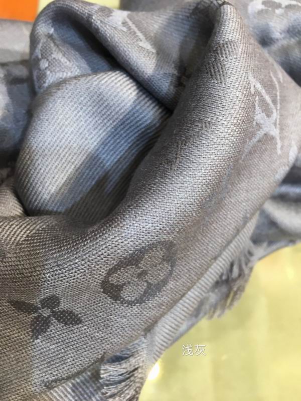 LV scarf 140X140cm 60%真丝40%羊毛 E (171)