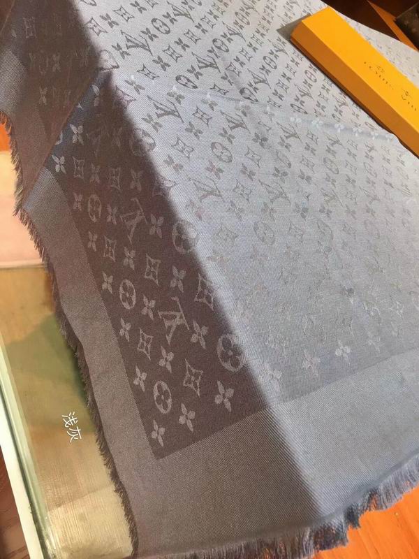 LV scarf 140X140cm 60%真丝40%羊毛 E (172)