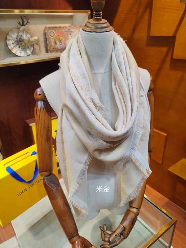LV scarf 140X140cm 60%真丝40%羊毛 E (18)