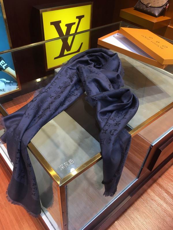 LV scarf 140X140cm 60%真丝40%羊毛 E (182)