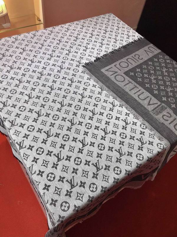 LV scarf 145X145cm 60%桑蚕丝 40%绵羊毛 E (14)