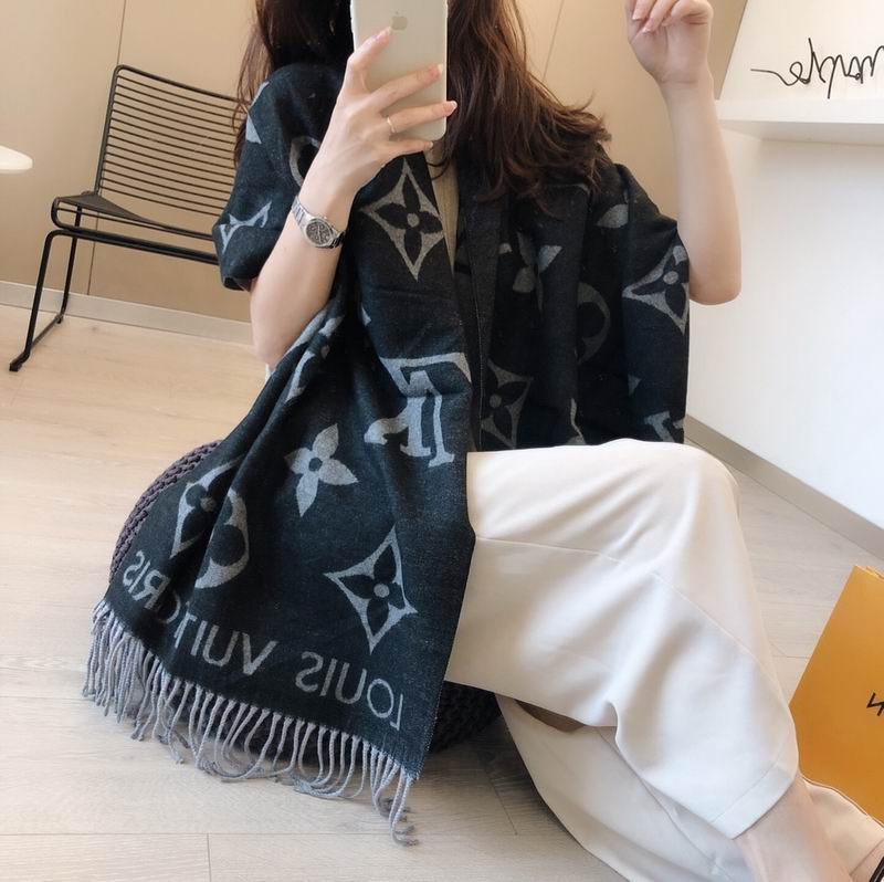 LV scarf 180X65cm E (11)