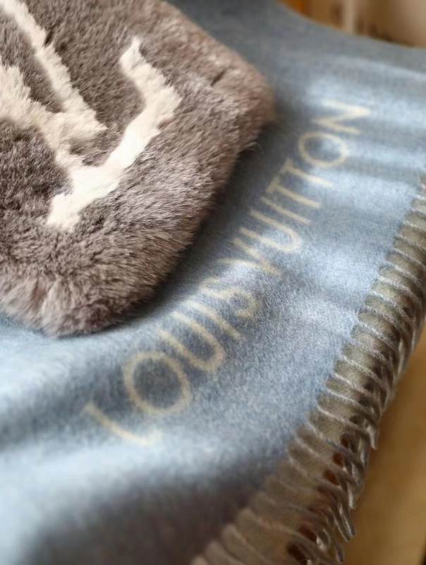 LV scarf 190X46cm E (15)