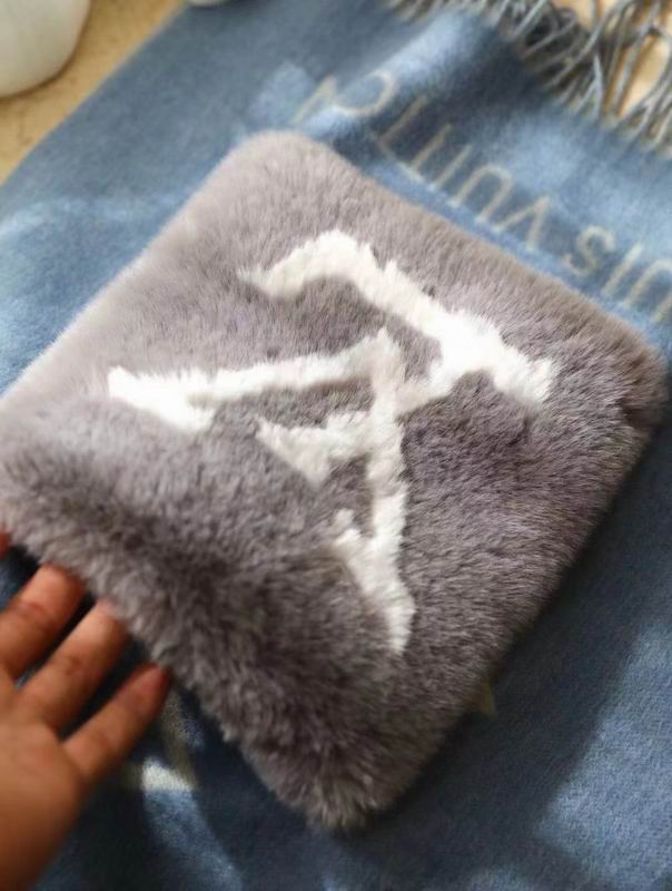 LV scarf 190X46cm E (16)