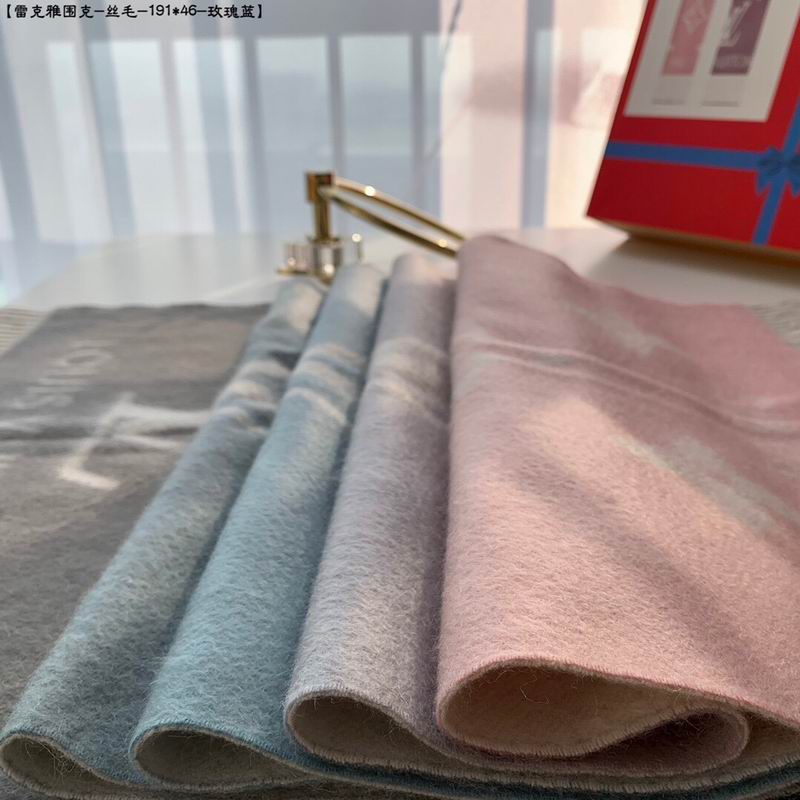 LV scarf 191X46cm E (4)